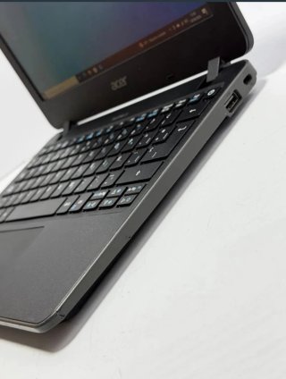 Acer TravelMate B117 Celeron 4GB 500GB HDD