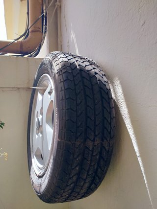 Rueda de repuesto Pirelli P6