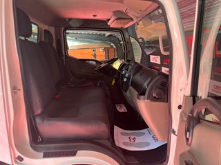 Nissan NT400 Cabstar Cabina Abatible