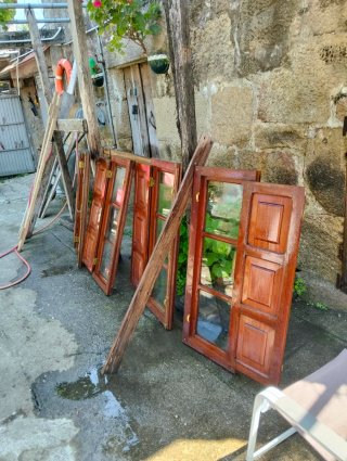 Ventanas antiguas madera, herrajes bronce