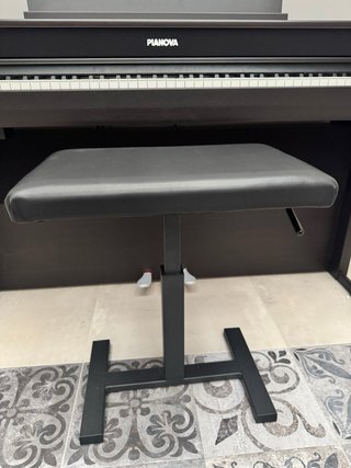 Piano Pianova PR-215 RW con banqueta