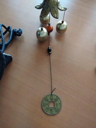 Colgador con campanas y árbol de la vida
