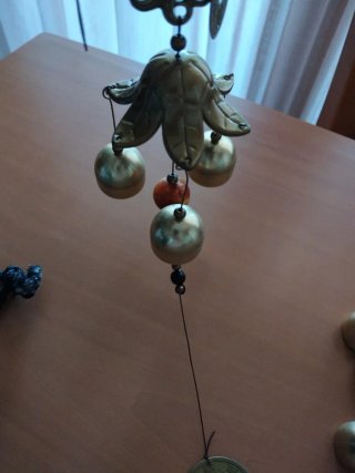 Colgador con campanas y árbol de la vida