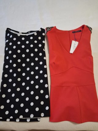 Blusa Top Manga Corta T. M/L Negro y Rojo