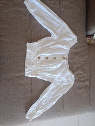 Blusa bordada blanca manga larga