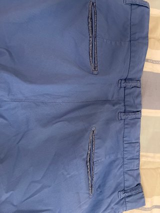 Pantalón azulón de vestir, ideal para eventos