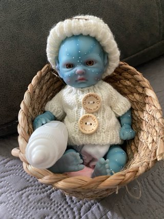 Bebé Avatar Silicona Cestita Tejida