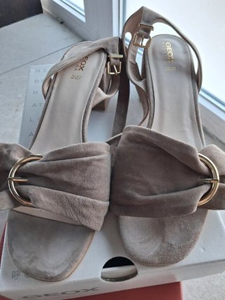 Sandalias Geox Beige