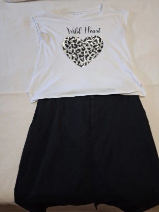 Falda T.XL, Blusa y Camiseta T. M/L