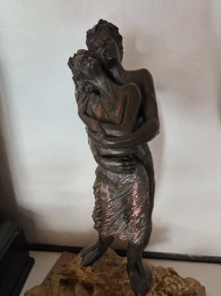 Escultura Pareja Camps Carol