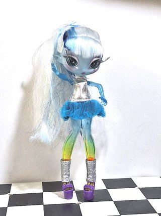 Muñeca Novi Stars Una Verse 2012 MGA
