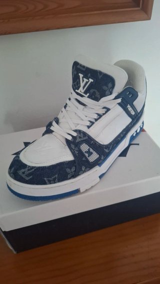 Zapatos Louis Vuitton Azules y Blancos