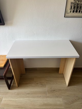 Escritorio madera blanco y beige