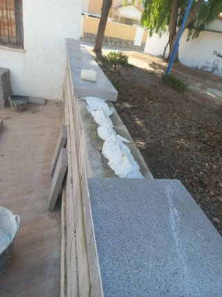 Alicatado de suelo y muros