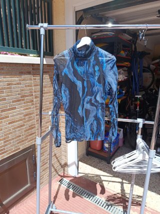 Blusa manga larga estampada