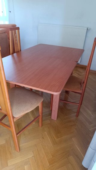 Mesa extensible y 6 sillas comedor