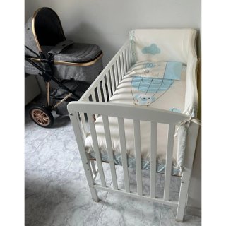Silla de coche y hamaca bebé nuevas, a buen precio