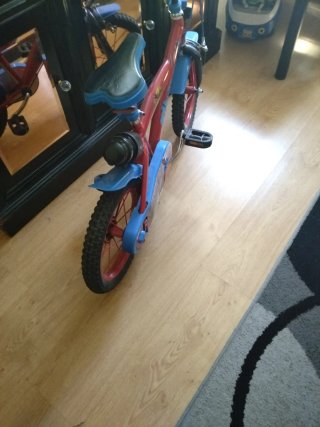 Bicicleta Spiderman Roja y Azul