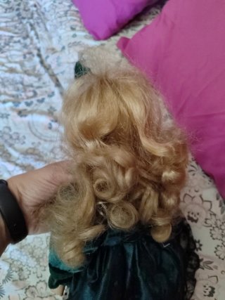 Muñeca de porcelana vintage