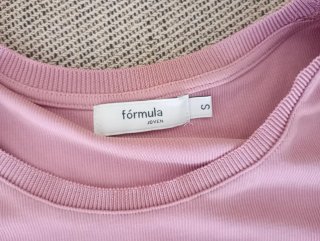 Camiseta rosa básica