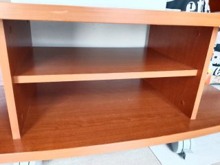 Mesa TV con ruedas 120x 50 x 46