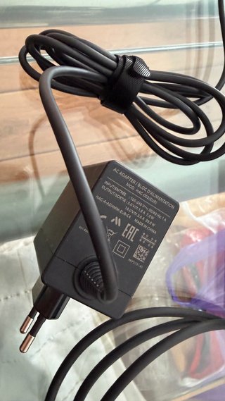 Nintendo Switch Dock, Cargador y Accesorios