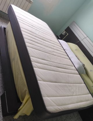 Colchón y almohada 90