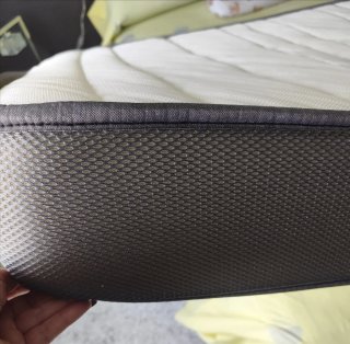 Colchón y almohada 90
