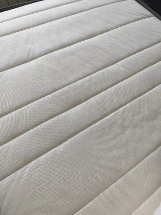 Colchón y almohada 90