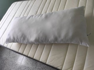 Colchón y almohada 90