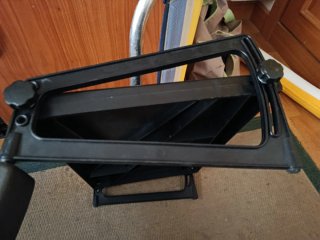 Reposapiés para escritorio