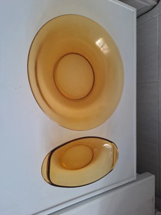 Fuente de cristal ámbar