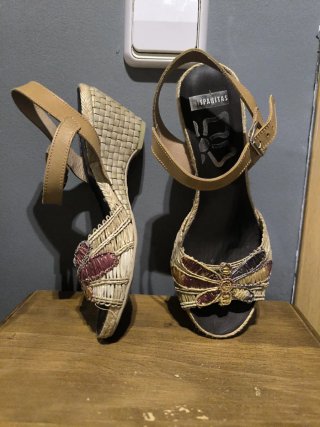 Sandalias Hispanitas Beige y Rosa