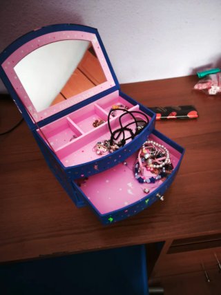 Joyero infantil con cajones