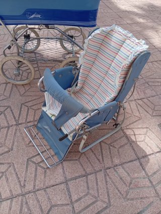 Cochecito y capazo vintage. Con accesorios.
