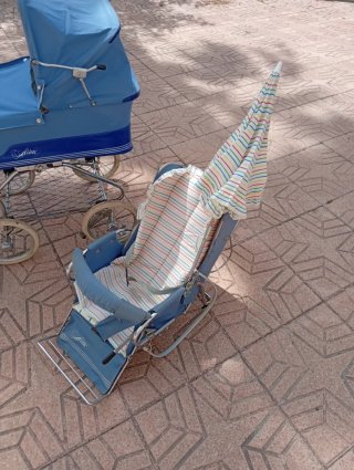 Cochecito y capazo vintage. Con accesorios.