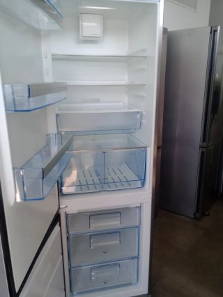 Nevera combi AEG Nofros