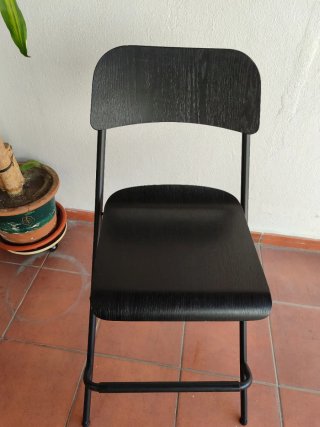 Taburete alto plegable negro