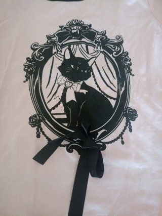 Camiseta rosa con estampado de gato