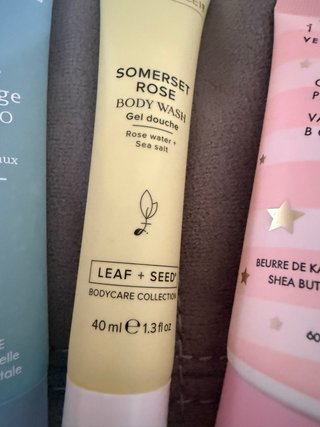 Pack Belleza: Rodillo Facial y Cremas