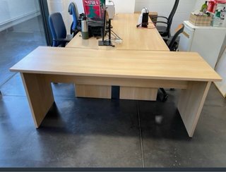 Escritorio de madera 180x60 cm