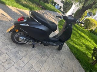 Vespa Primavera 49cc Negra mate
