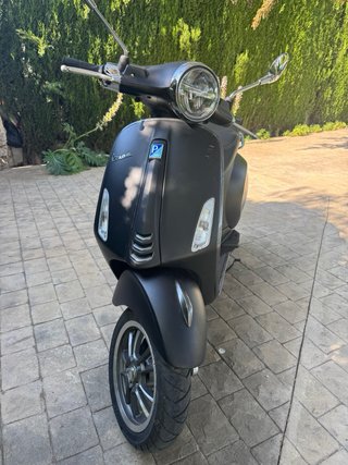 Vespa Primavera 49cc Negra mate