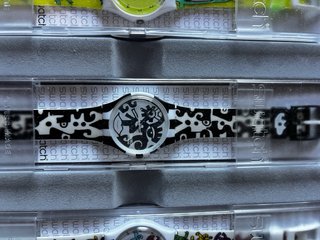 Confezione di 4 orologi Swatch Artistas
