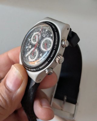 Swatch Irony Chrono Orologio con Bracciale Metallico