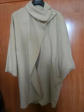 Capa verde crema talla única