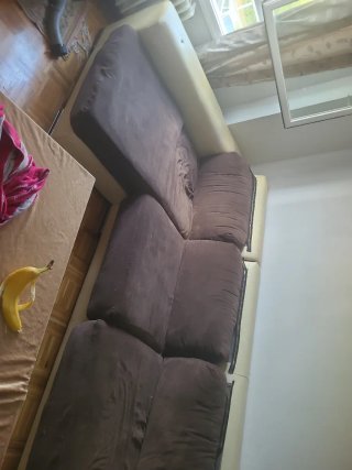 Sofá chaise longue beige y marrón