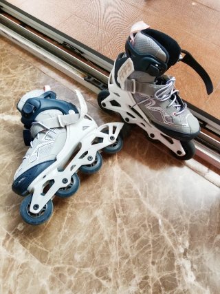 Patines Talla 39 + Casco + Protecciones