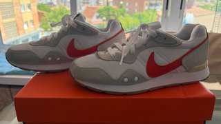 Nike Venture Runner Mujer/Niño Gris Blanco