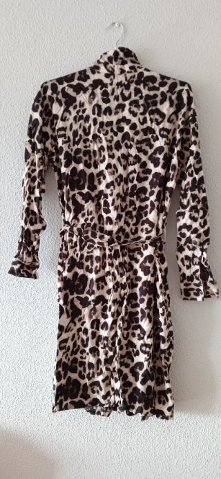 Vestido estampado leopardo beige y negro